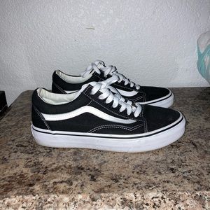 Old Skool Black & White Vans
